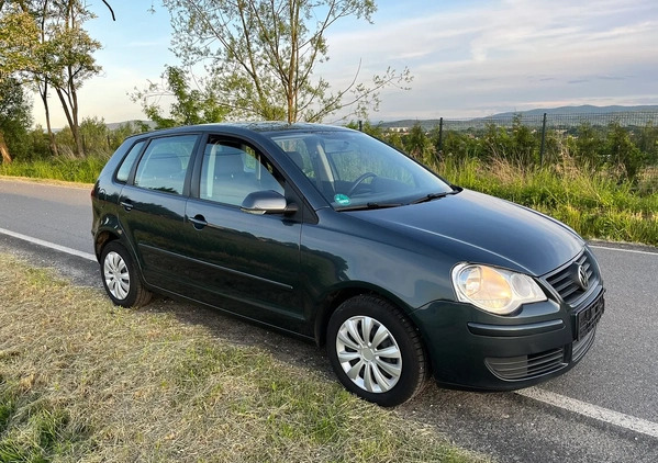 Volkswagen Polo cena 14700 przebieg: 151000, rok produkcji 2009 z Wadowice małe 154